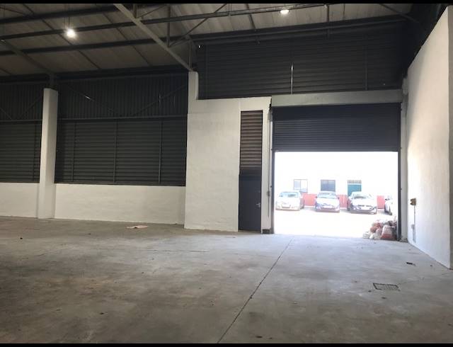 1,200M² WAREHOUSE TO LET IN RIVERHORSE VALLEY